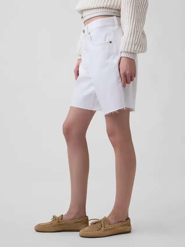 Pantalones cortos holgados ultrasuaves de 8" con talle medio