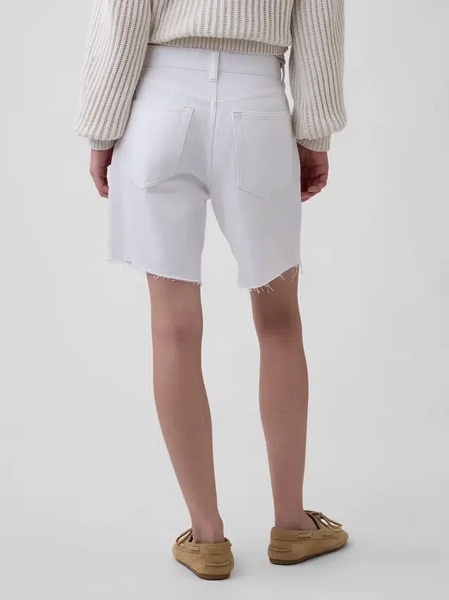 Pantalones cortos holgados ultrasuaves de 8" con talle medio