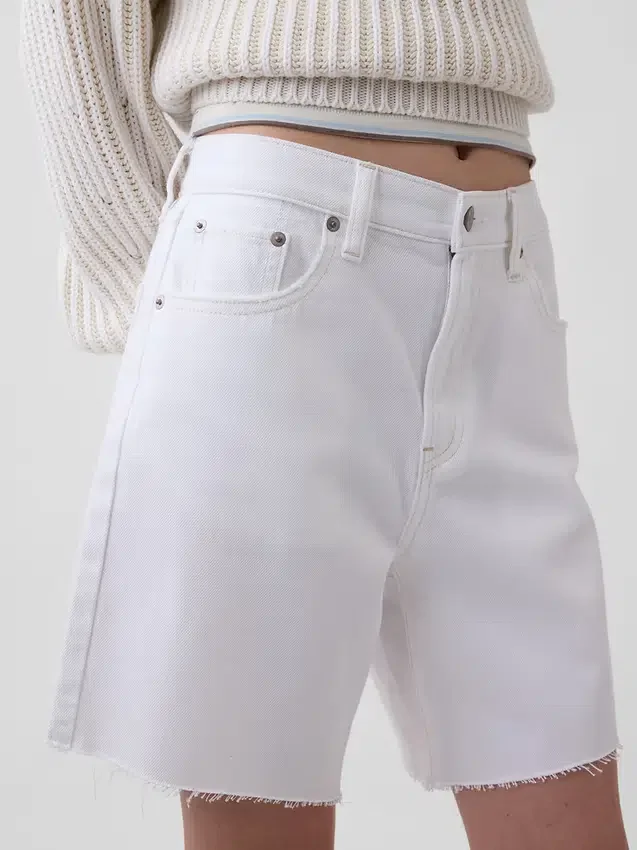 Pantalones cortos holgados ultrasuaves de 8" con talle medio