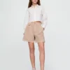 Pantalones cortos plisados de sarga de talle medio de 6"