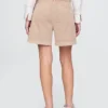 Pantalones cortos plisados de sarga de talle medio de 6"