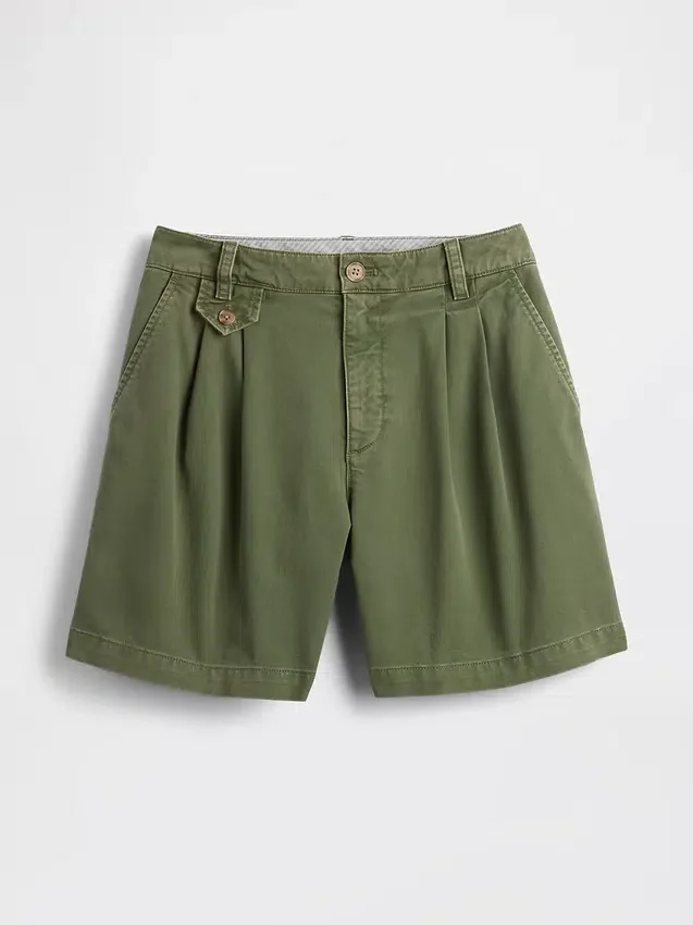 Pantalones cortos plisados de sarga de talle medio de 6"