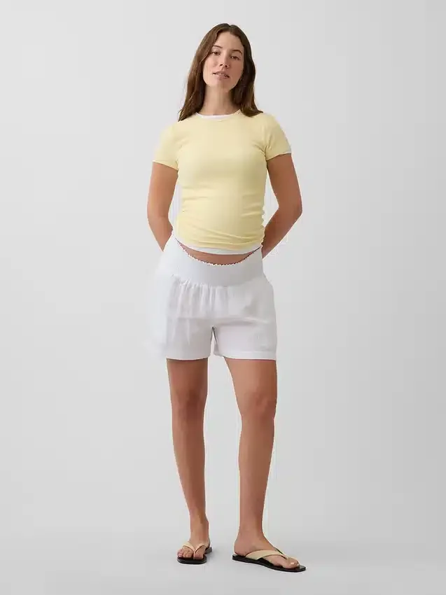 Pantalones cortos premamá fáciles de poner por debajo del vientre