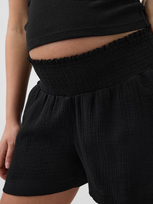 Pantalones cortos premamá fáciles de poner por debajo del vientre