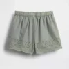 Pantalones cortos sin cordón con dobladillo de ojales para bebés y niños pequeños