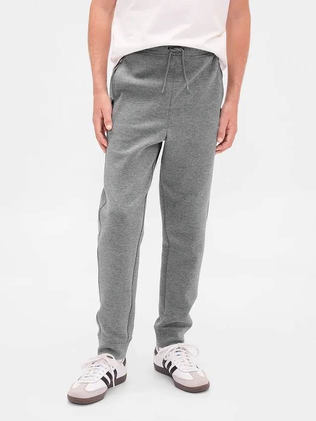 Pantalones de chándal GapFit Tech de secado rápido para niños