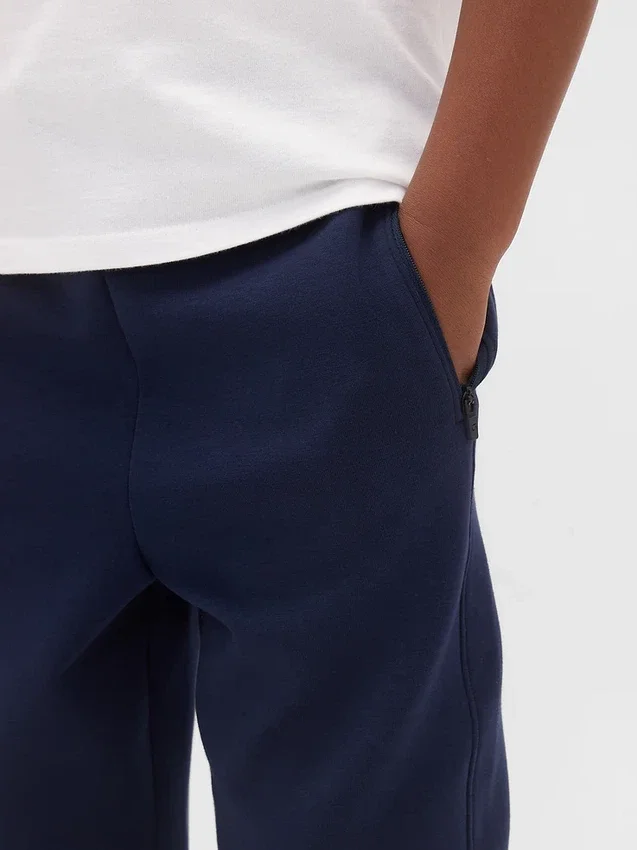 Pantalones de chándal GapFit Tech de secado rápido para niños