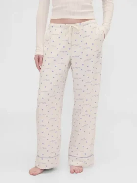 Pantalones de pijama holgados de franela con lunares de GAP × Summer Fridays