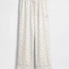 Pantalones de pijama holgados de franela con lunares de GAP × Summer Fridays