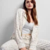 Pantalones de pijama holgados de franela con lunares de GAP × Summer Fridays