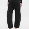 Pantalones de talle medio de sarga con corte de barril