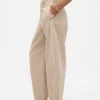 Pantalones de talle medio de sarga con corte de barril