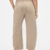 Pantalones de talle medio de sarga con corte de barril