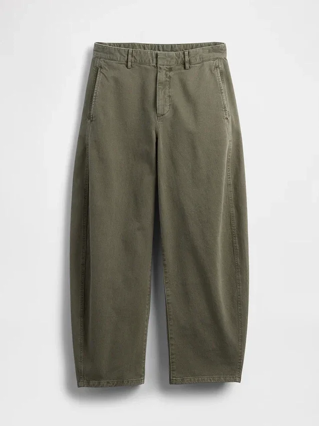 Pantalones de talle medio de sarga con corte de barril