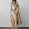 Pantalones de talle medio de sarga con corte de barril