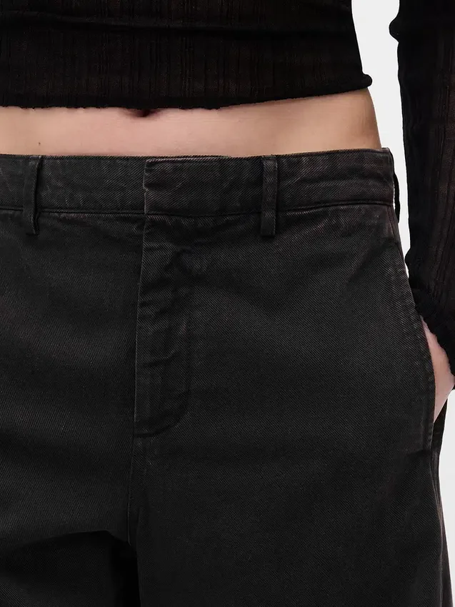 Pantalones de talle medio de sarga con corte de barril
