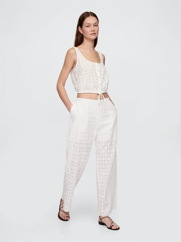 Pantalones de tiro medio con ojales y corte ancho