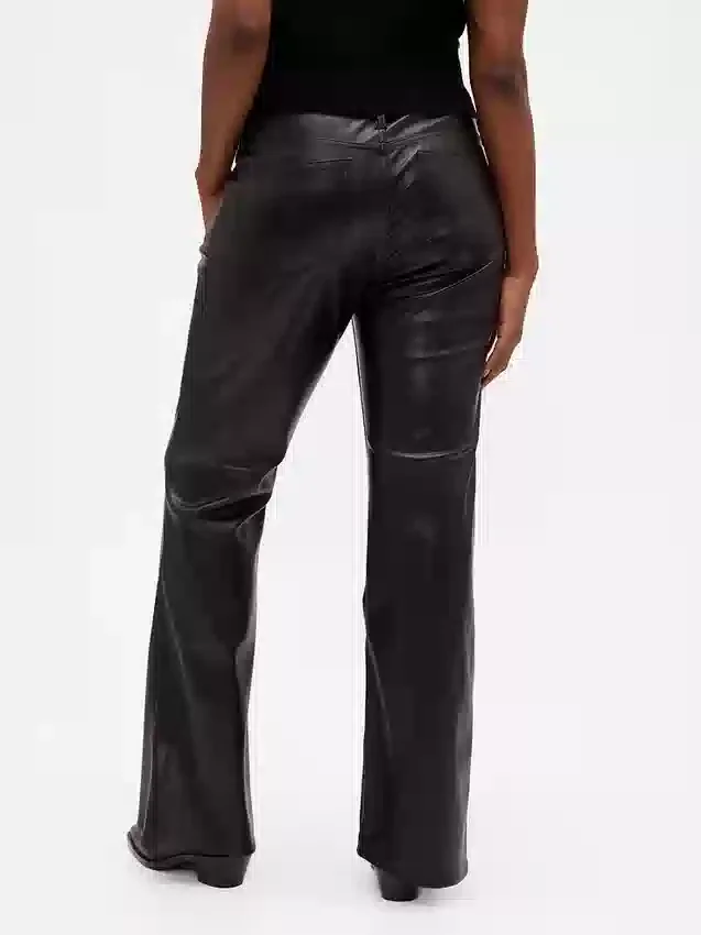Pantalones largos y ajustados de cuero vegano reciclado de talle bajo