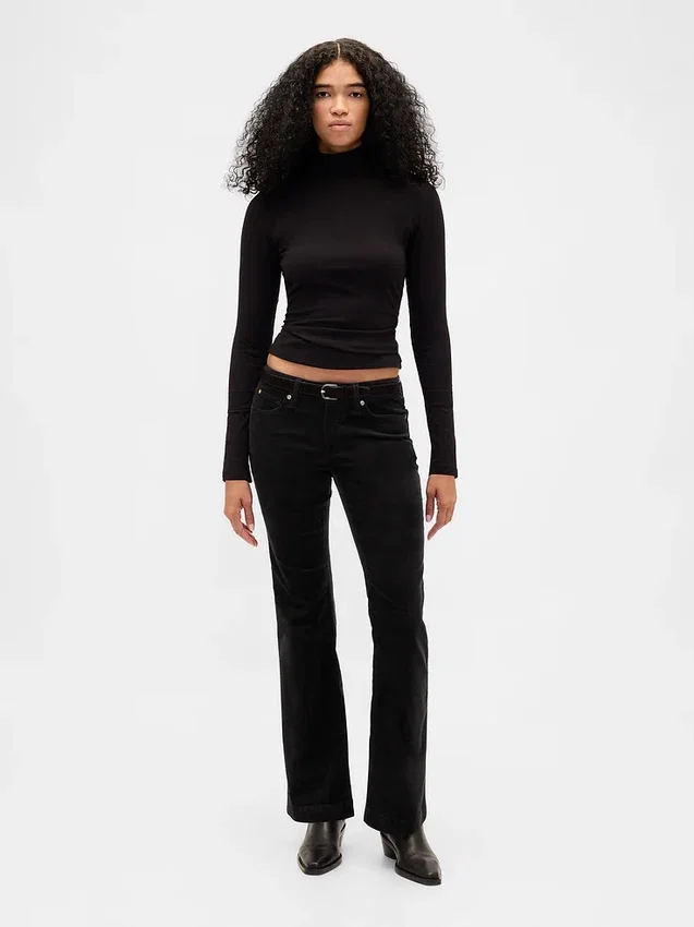 Pantalones largos y ajustados de pana de talle bajo