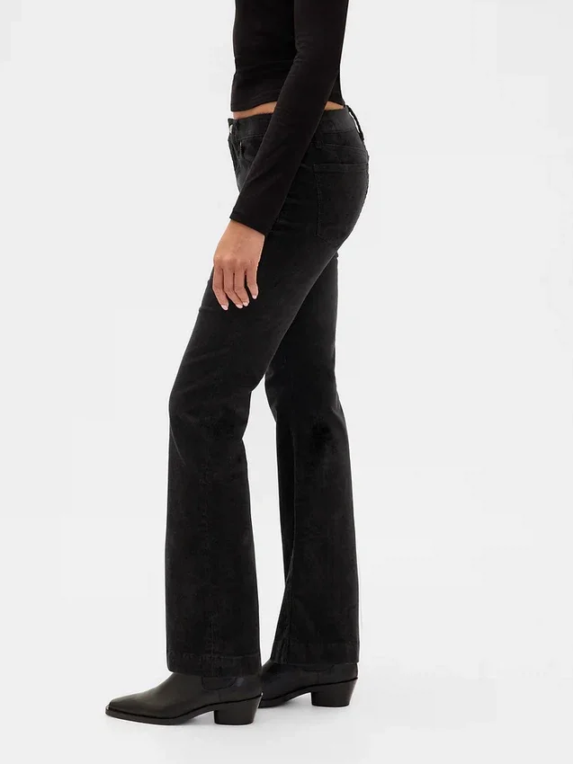 Pantalones largos y ajustados de pana de talle bajo