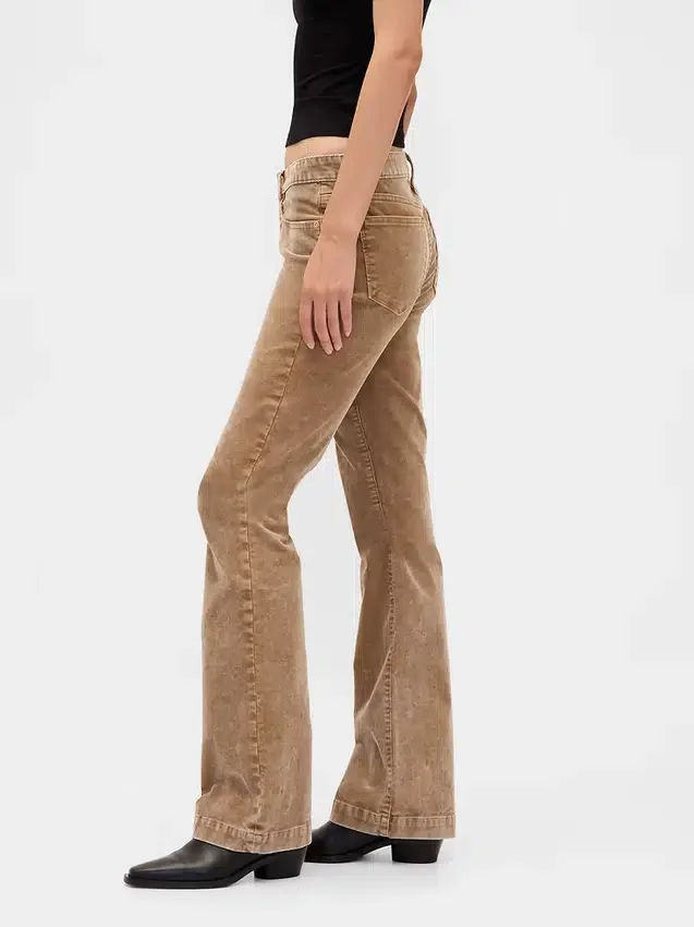 Pantalones largos y ajustados de pana de talle bajo