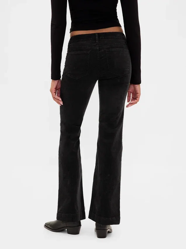 Pantalones largos y ajustados de pana de talle bajo