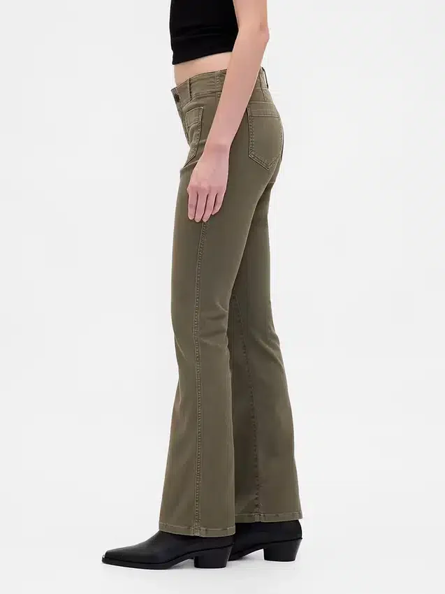 Pantalones largos y ajustados de sarga de talle bajo