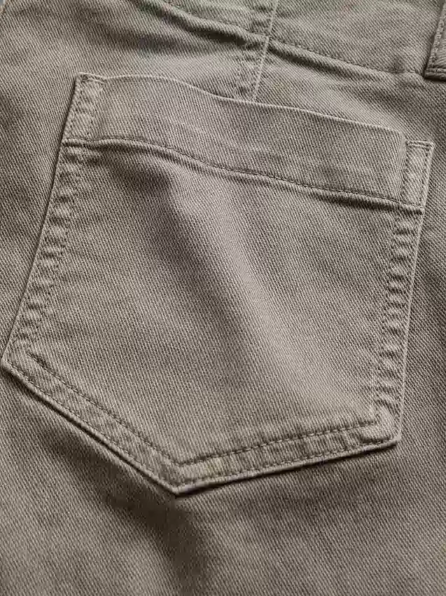 Pantalones largos y ajustados de sarga de talle bajo