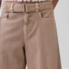 Pantalones tipo culotte de talle medio con cinturón