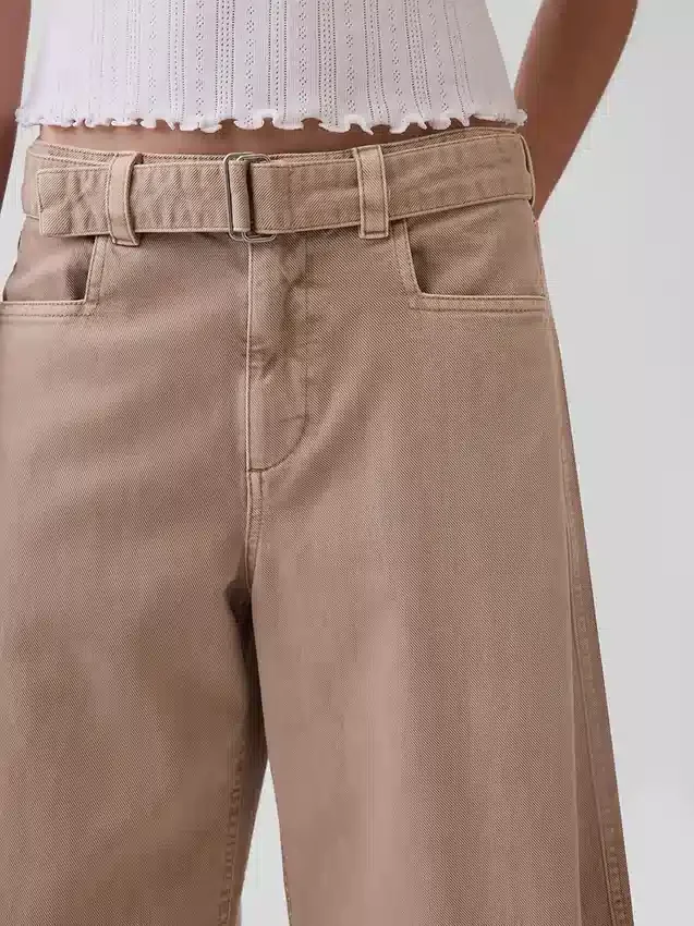 Pantalones tipo culotte de talle medio con cinturón