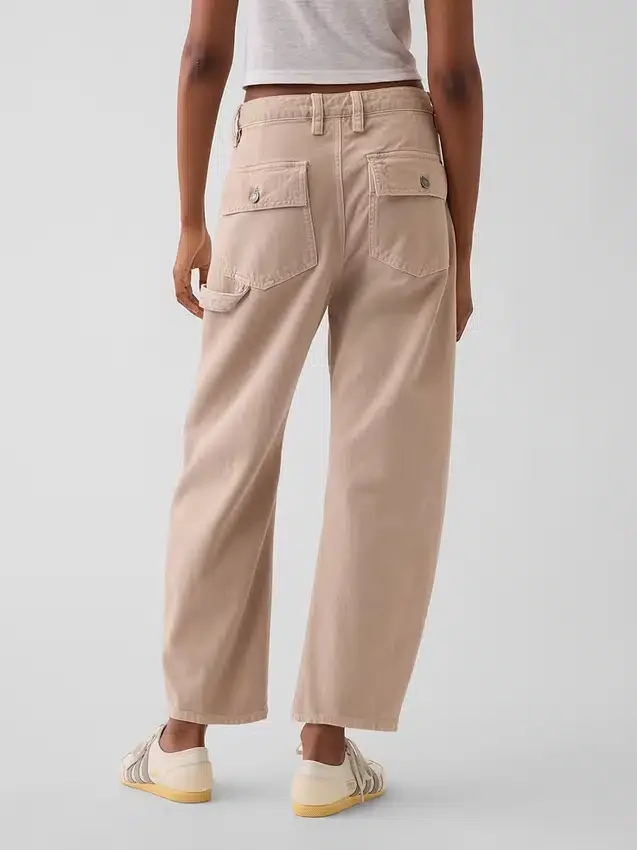 Pantalones utilitarios de talle medio hasta el tobillo