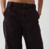 Pantalones utilitarios de talle medio hasta el tobillo