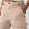 Pantalones utilitarios de talle medio hasta el tobillo