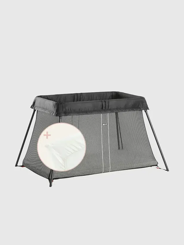 Paquete de cuna de viaje Babybjorn Light y sábana ajustable