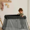 Paquete de cuna de viaje Babybjorn Light y sábana ajustable