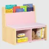 Rincón de lectura para niños pequeños con banco acolchado