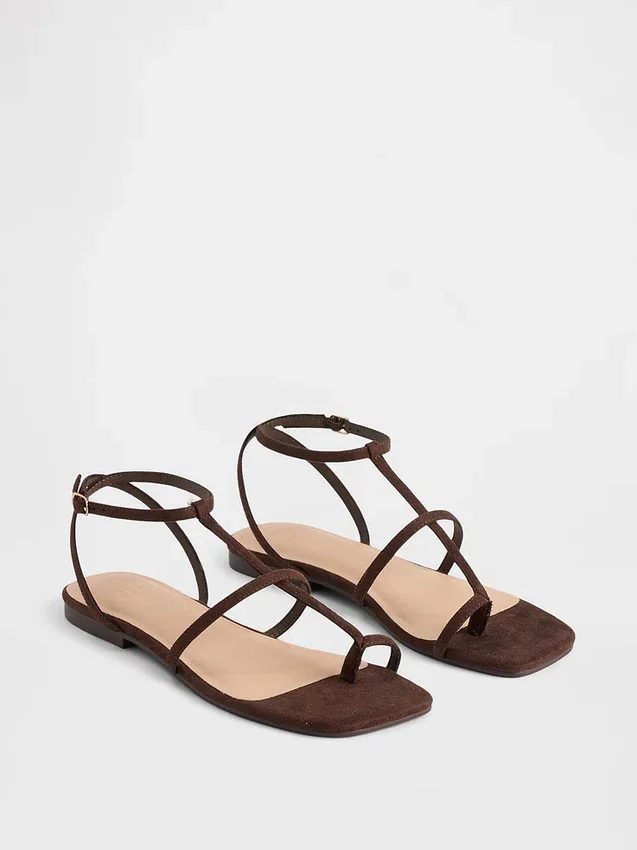 Sandalias con correa en T de gamuza vegana