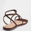 Sandalias con correa en T de gamuza vegana