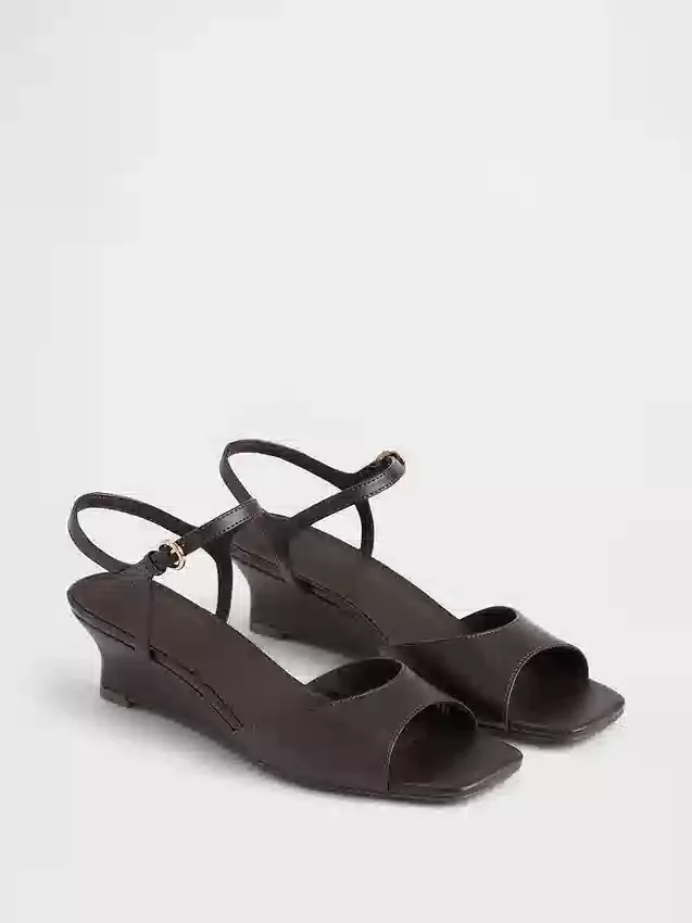 Sandalias de cuña de cuero vegano