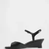 Sandalias de cuña de cuero vegano