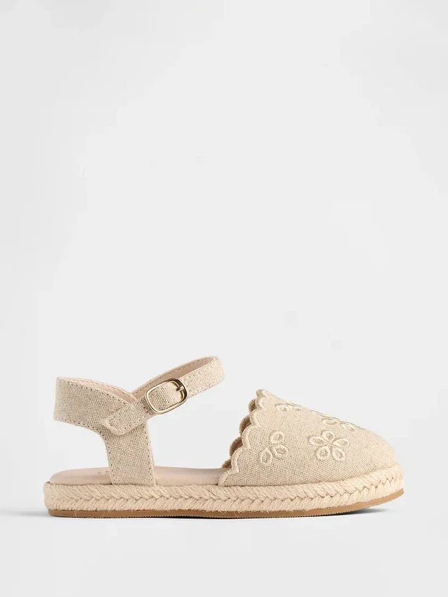 Sandalias tipo alpargatas para niños pequeños