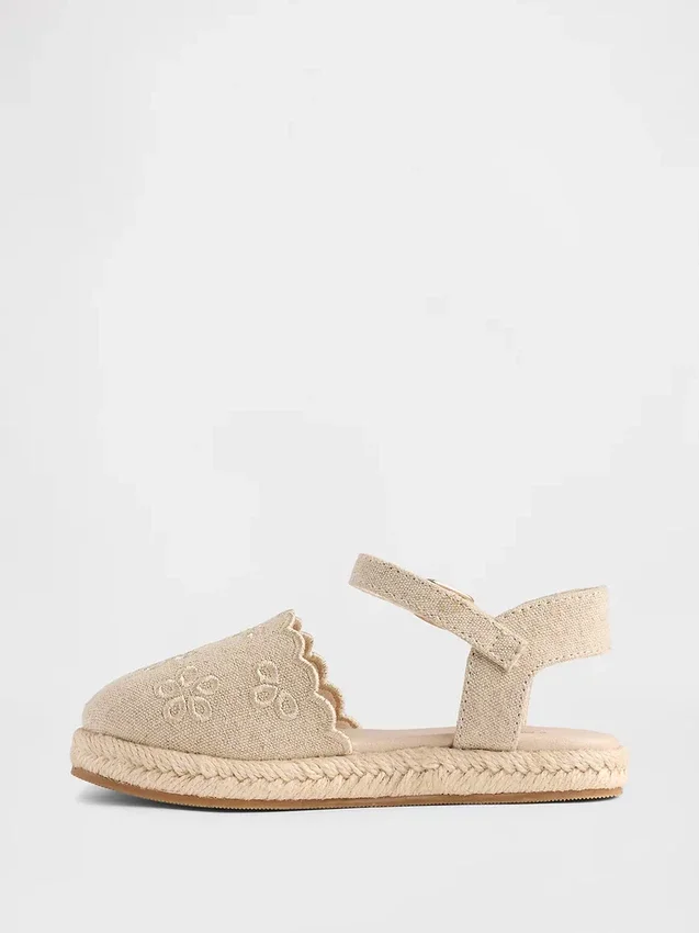 Sandalias tipo alpargatas para niños pequeños