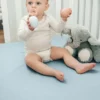 Sábana ajustable de muselina para cuna de Comfy Cubs