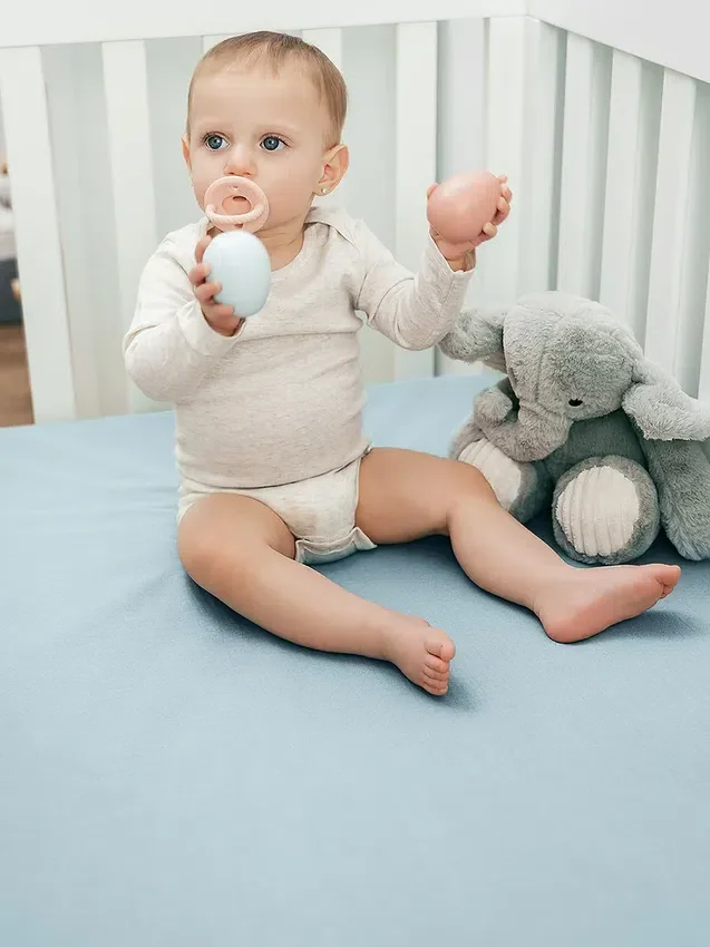 Sábana ajustable de muselina para cuna de Comfy Cubs