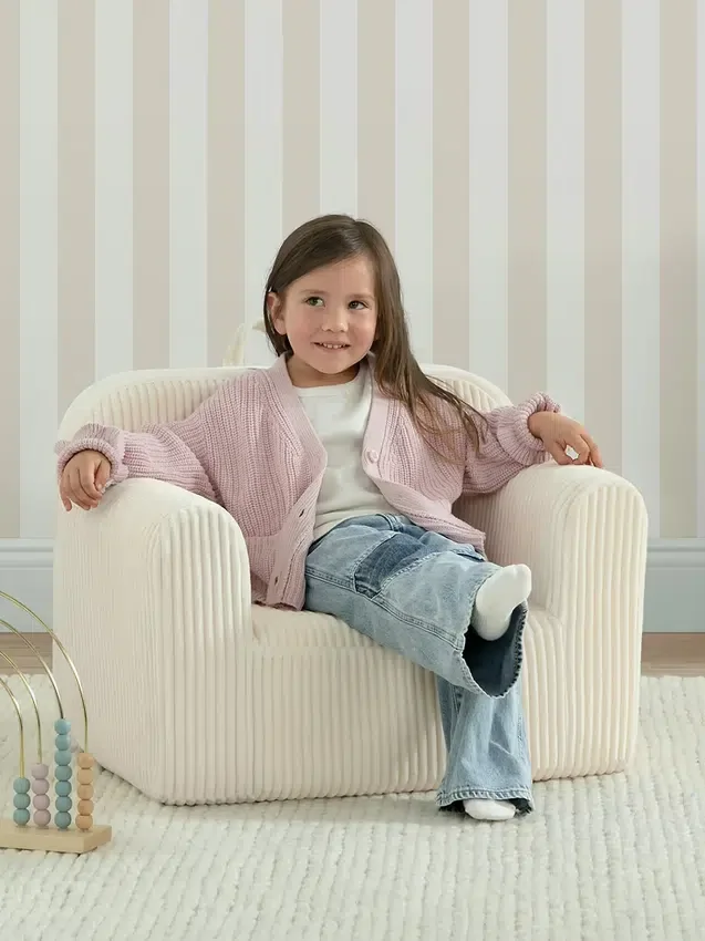 Silla de espuma con logotipo de babyGap en terciopelo acanalado