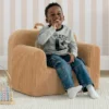 Silla de espuma con logotipo de babyGap en terciopelo acanalado