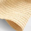 Sombrero de paja tipo cubo