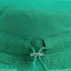 Sombrero de pescador con bordes deshilachados