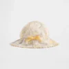 Sombrero floral para bebé