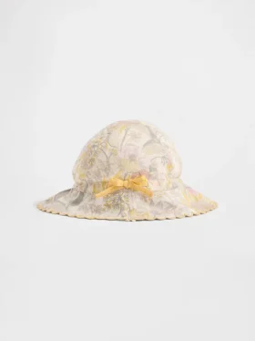 Sombrero floral para bebé